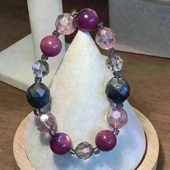 Vintage Jewelry - Purple and Grey Stretch Bracelet